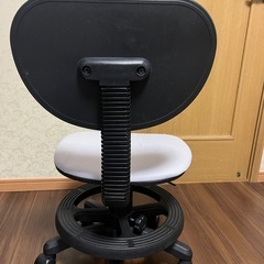 無料　差し上げます　椅子　学習机の椅子　の画像