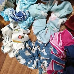 ヘアゴム　シュシュおまとめの画像