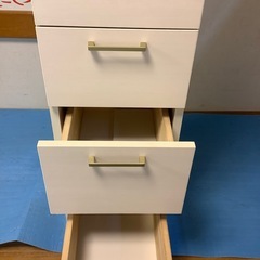 収納引き出しの画像