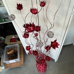 【定価約6万円程！】 金属 ヨーロピアン レッド アルミ 蓮の花 ？ スタンドライト インテリア LED 照明  スタンディングフロアランプ  オシャレ 1121-013の画像