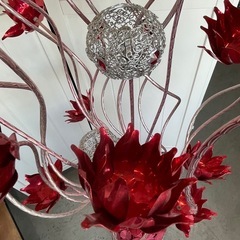 【定価約6万円程！】 金属 ヨーロピアン レッド アルミ 蓮の花 ？ スタンドライト インテリア LED 照明  スタンディングフロアランプ  オシャレ 1121-013の画像