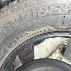 145.80.12LTスタッドレスタイヤの画像