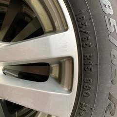 185/65R15 スタッドレスタイヤ
の画像