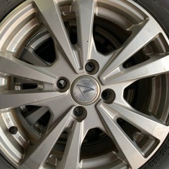 185/65R15 スタッドレスタイヤ
の画像