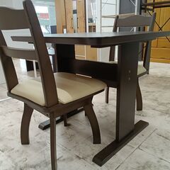 リユースのサカイ栃木店★ジモティ割あり★  ダイニングセット2人用 ダークブラウン W80×D80×H70 クリーニング済み TC11714の画像