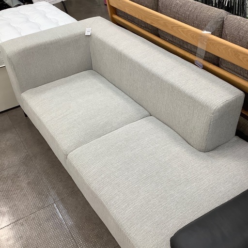 【軽トラ貸し出し無料！】FUJIEI 3人掛けソファー入荷しました！