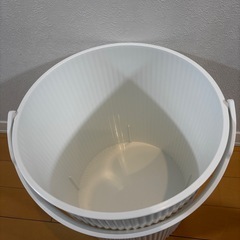 蓋付きバケツ オムニウッティの画像