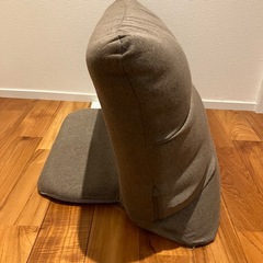 枕にもなる背もたれイスの画像