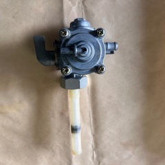 CBR400F用ガソリンコック新品未使用品の画像