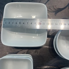 お皿いろいろの画像