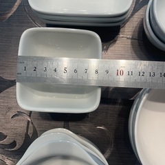 お皿いろいろの画像