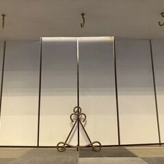 キャビネット　食器棚　飾り棚　コレクション　食器収納に　ハンドメイド　ホワイトインテリアの画像