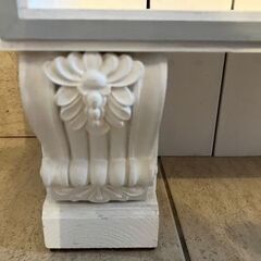 キャビネット　食器棚　飾り棚　コレクション　食器収納に　ハンドメイド　ホワイトインテリアの画像