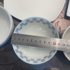 お皿いろいろの画像