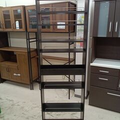 リユースのサカイ栃木店★ジモティ割あり★  隙間収納棚（キャスター付） ブラック×ブラウン W18×D55×H180 クリーニング済み TC11715の画像
