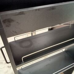 リユースのサカイ栃木店★ジモティ割あり★  隙間収納棚（キャスター付） ブラック×ブラウン W18×D55×H180 クリーニング済み TC11715の画像