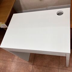 🚩IKEA🚩ワークデスク/MICKE🚩イケア🚩美品🚩シンプル🚩2630の画像
