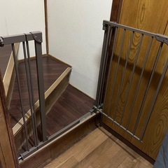 ベビーゲート（ほぼ新品）の画像