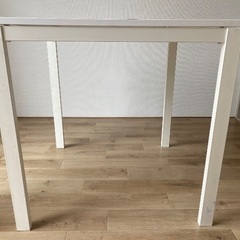 IKEA MELLTORP ホワイト2人用テーブルの画像