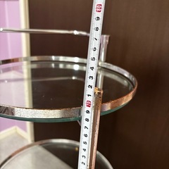 3段ガラスワゴン2つセットの画像