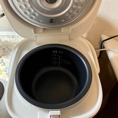 炊飯器の画像