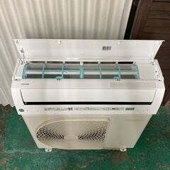 K07004 中古エアコン 東芝 2022年製 主に10畳用 冷房能力 2.8KW / 暖房能力 3.6KWの画像