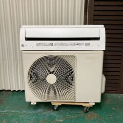 K07004 中古エアコン 東芝 2022年製 主に10畳用 冷房能力 2.8KW / 暖房能力 3.6KWの画像