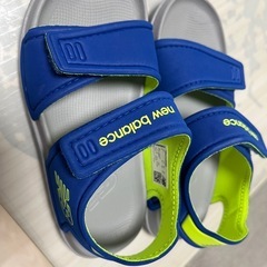 ニューバランス　サンダルの画像