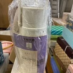 訳あり未使用昭和レトロな保温ポットの画像