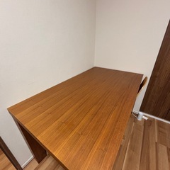 モーダエンカーサ 140cm ダイニングテーブル / ウォールナット モダンデザインの画像