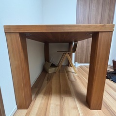 モーダエンカーサ 140cm ダイニングテーブル / ウォールナット モダンデザインの画像