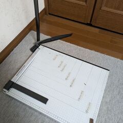 PAPER CUTTER  A3まで切れるペーパーカッター中古の画像