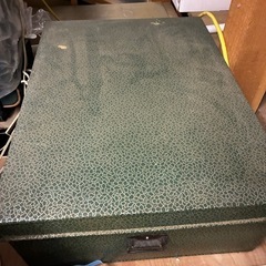 昭和レトロ　ブリキ衣装ケースの画像