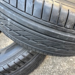 ハイエースタイヤホイールの画像