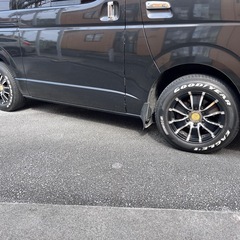 ハイエースタイヤホイールの画像