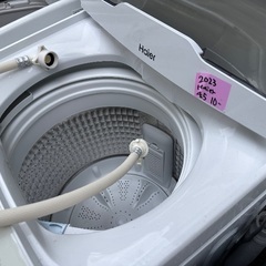 🟧洗濯機番号83 Haier 2023年製【高年式 多機能 4.5kg】 大阪府内全域配達無料 設置動作確認込み 保管場所での引取は値引きしますの画像