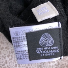 状態良　UNIQLO ウール100% Vネックセーター　黒　レディースMの画像