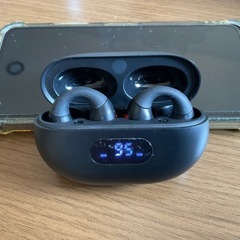 TWSワイヤレスイヤホンの画像