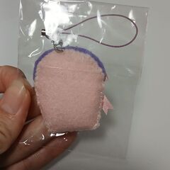 手作り　カップケーキ　キーホルダーの画像