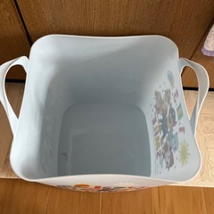 パウパトロールの大きいバスケットの画像