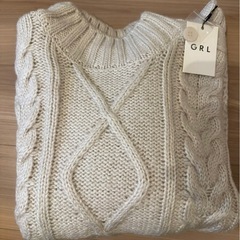 【新品】オーバーニットの画像