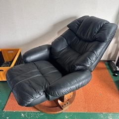 1人掛けソファ　オットマンの画像