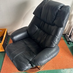 1人掛けソファ　オットマンの画像