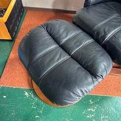 1人掛けソファ　オットマンの画像