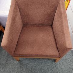一人掛けソファ 幅69×奥行61×高さ83.5cm ファブリック×木 ブラウン ラウンジチェア パーソナルチェア 一人掛けチェア シングルチェア 椅子 いす イス 札幌 北20条店の画像
