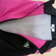 ウォームアップジャケットの画像