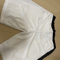 バドミントンズボンの画像