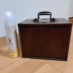 購入希望者様とやり取り中。木製小箱(３段引き出し)の画像
