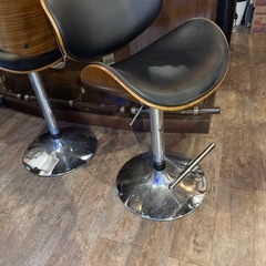 昇降式
カウンターチェアの画像