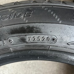 ダンロップ　タイヤ4本185/60/15の画像